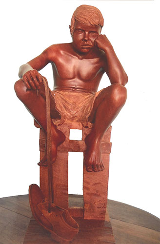 El pensador. Talla en madera. 25x25x45 cm	The Thinker. Wood carving. 25x25x45 cm	